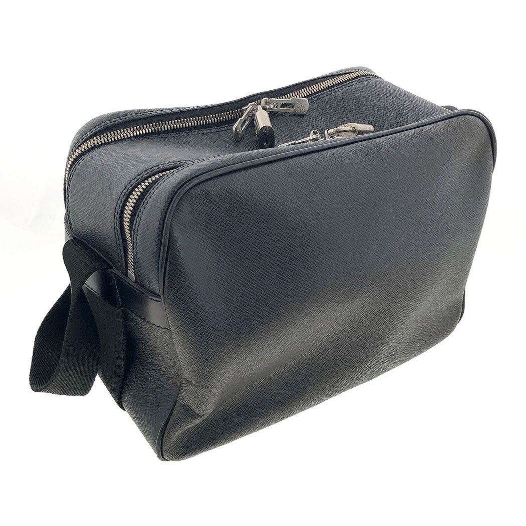 ⭐️LOUIS VUITTON⭐️ルイヴィトン タイガ リポーターPM LOUIS VUITTON□リポーターPM M30152 タイガ メッセンジャー 2層