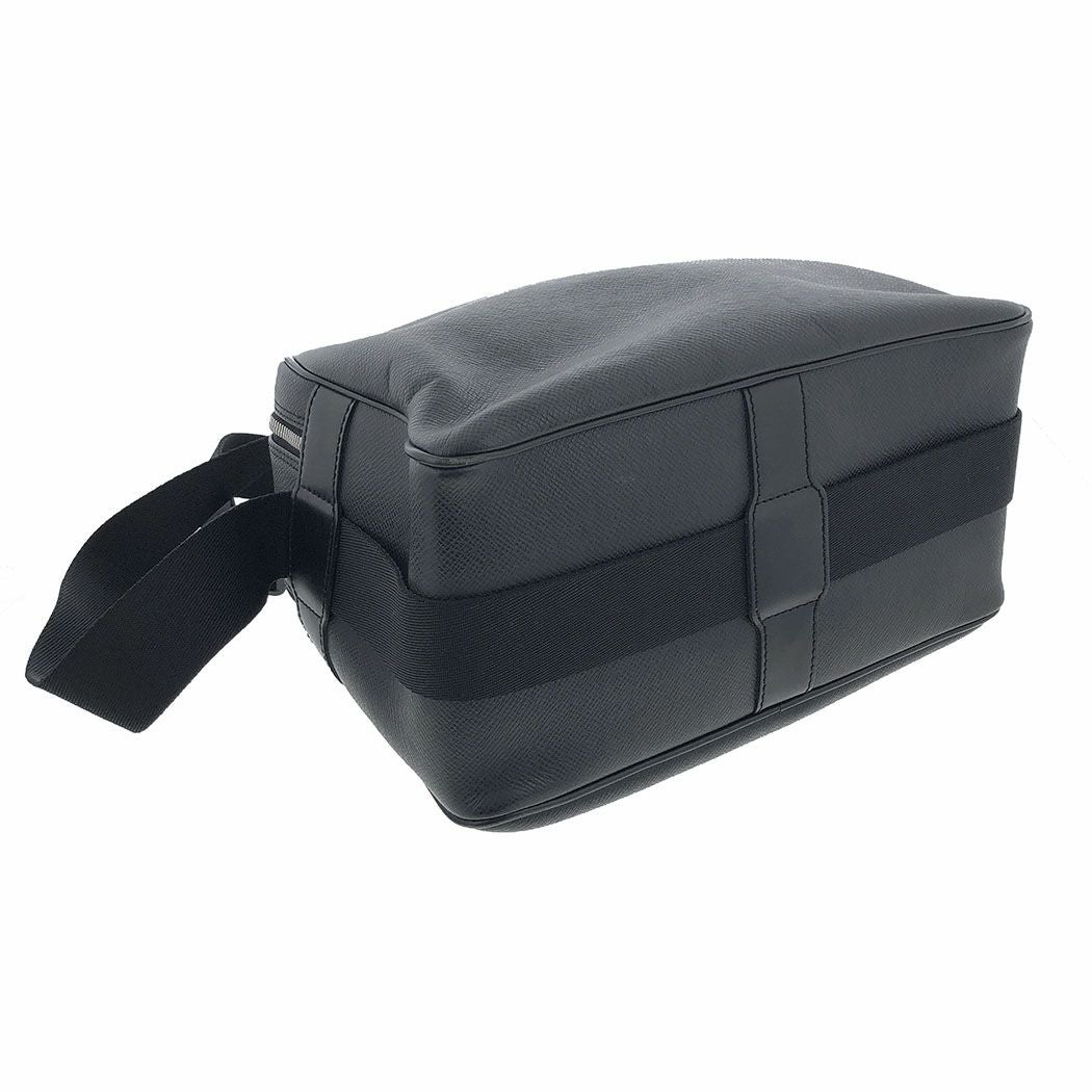 LOUIS VUITTON□リポーターPM M30152 タイガ メッセンジャー 2層