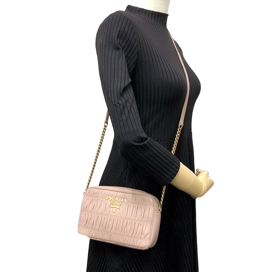 PRADA チェーンショルダーバッグ 1BH112 ナッパレザー ピンク ゴールド