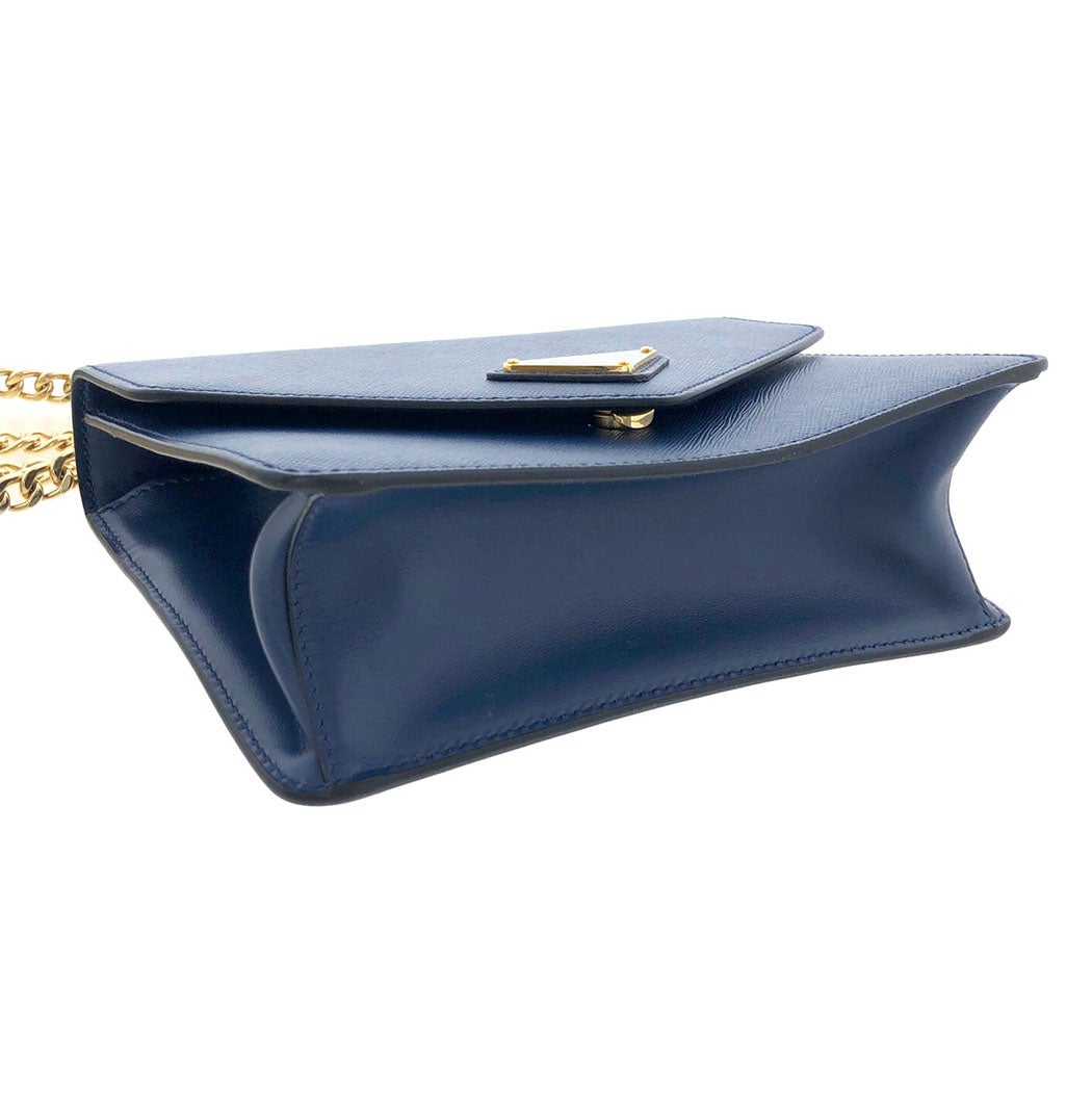 レア美品✨プラダ◇チェーンショルダーウォレット　サフィアーノゴールド金具ネイビー PRADA チェーンショルダーバッグ 1BD200 サフィアーノ ブルー ゴールド