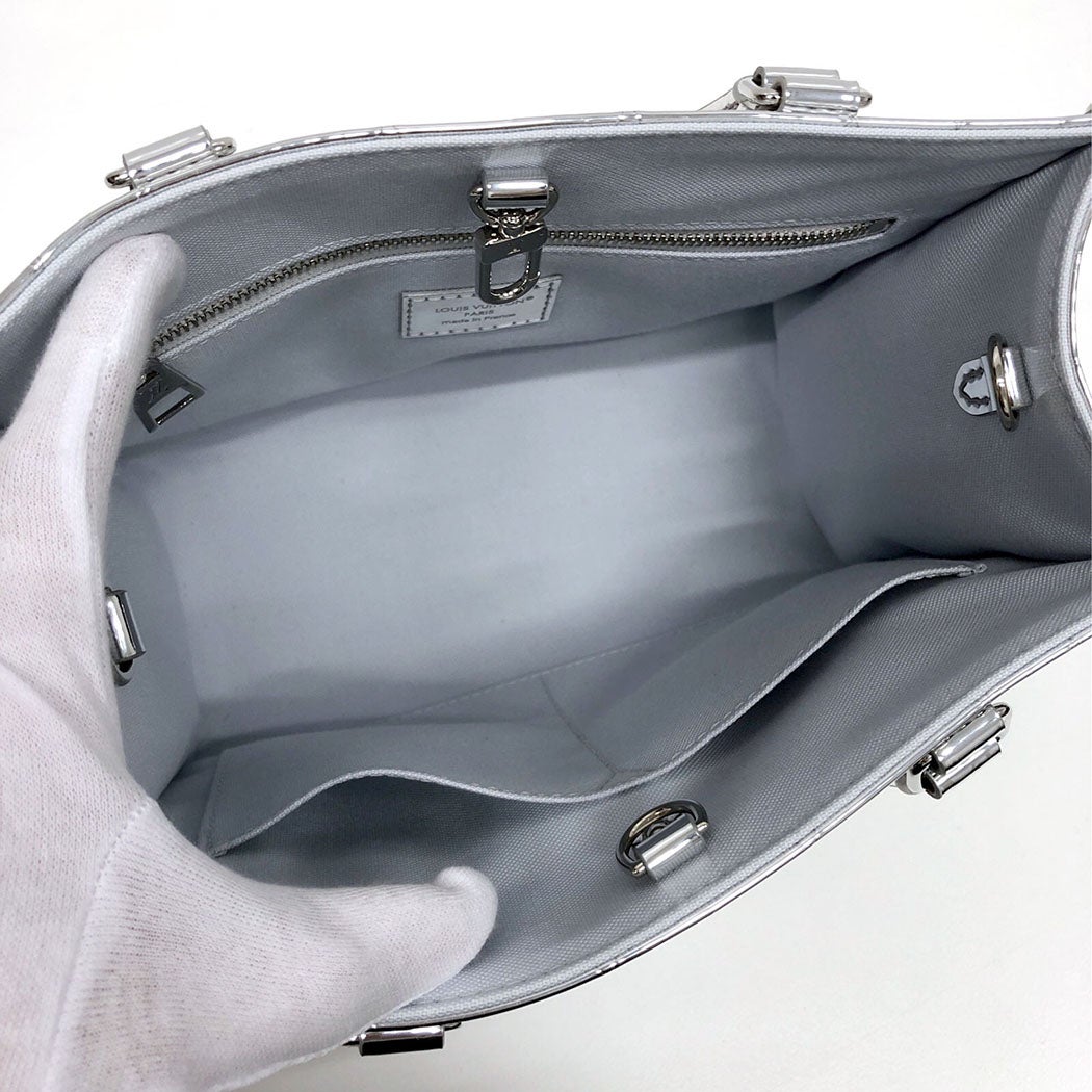 ルイヴィトン オンザゴーPM M26373 モノグラム ミロワール シルバー