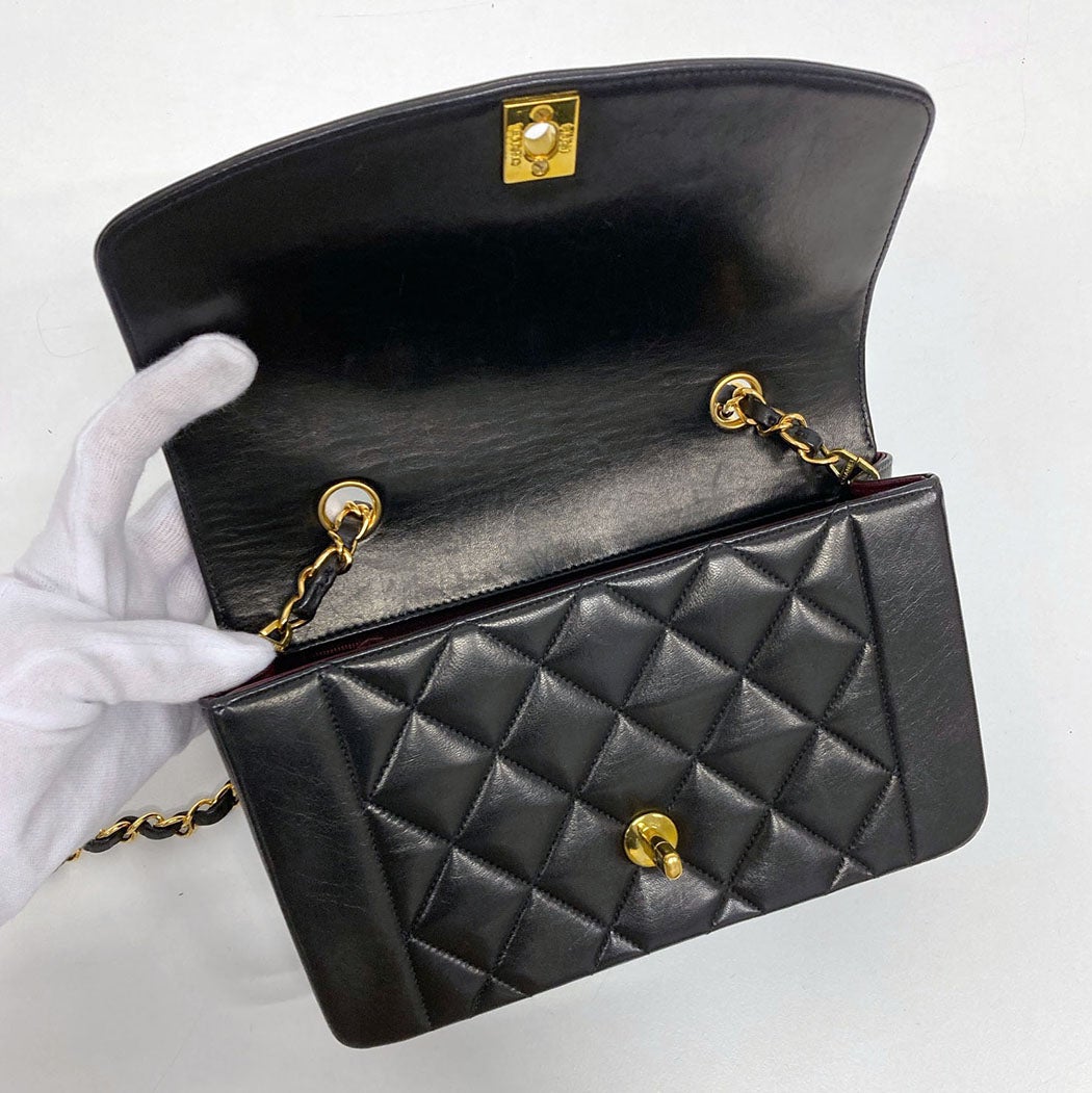 CHANEL ダイアナフラップ チェーンショルダーバッグ A01164 マトラッセ