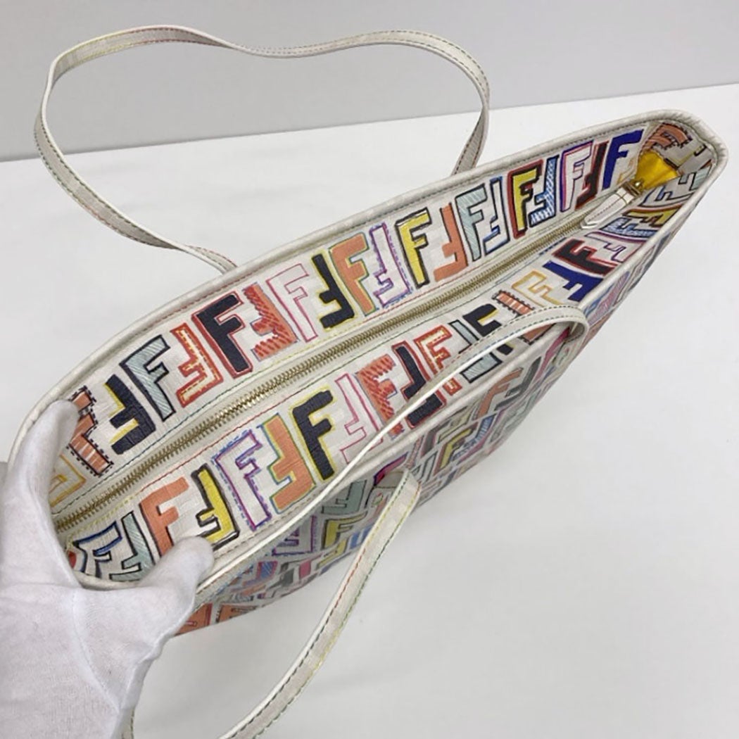 FENDI トートバッグ 8BH185 ズッカ マルチカラー ホワイト