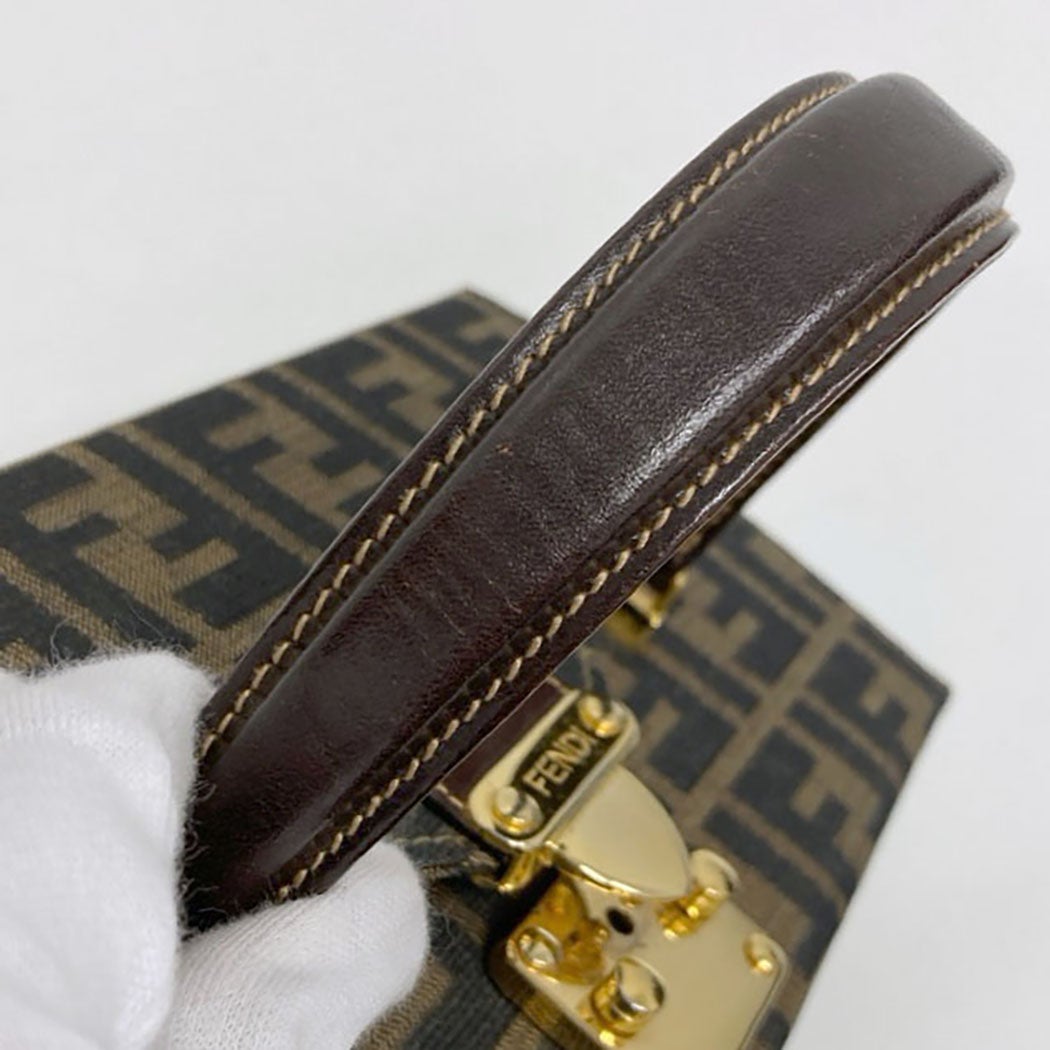 FENDI ボックスバッグ バニティバッグ ズッカ カーキブラウン トップ