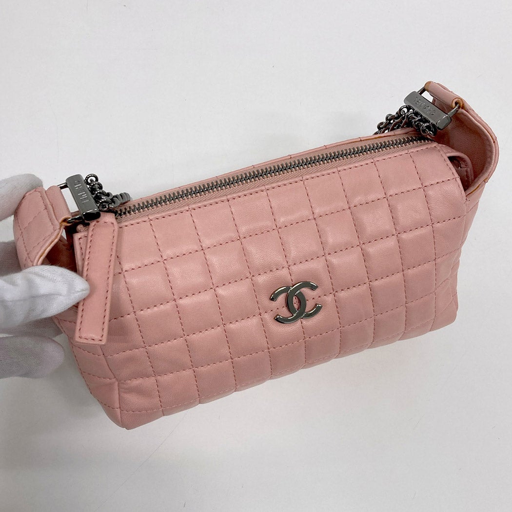 CHANEL ワンショルダーバッグ チョコバー ピンク シルバー金具