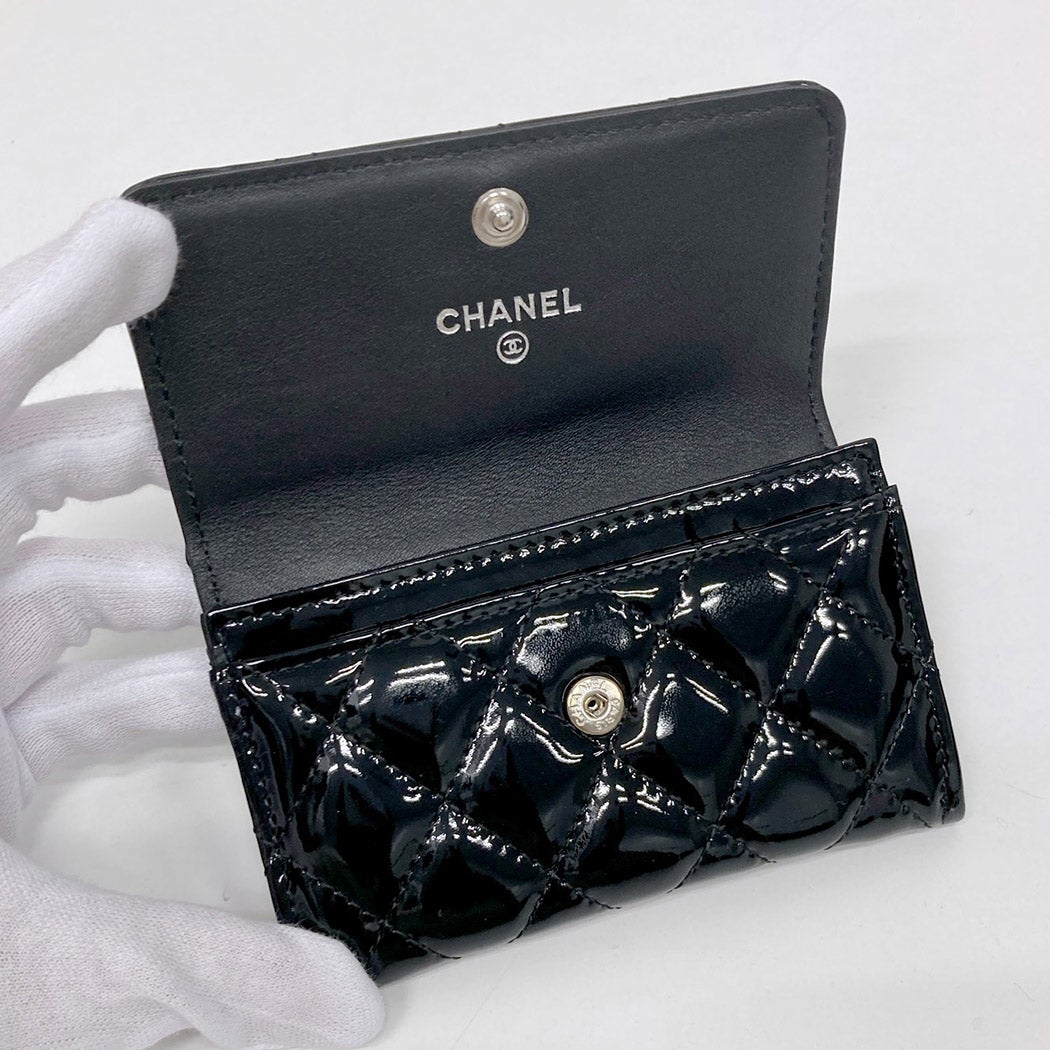 CHANEL カードケース マトラッセ ブリリアント パテントレザー